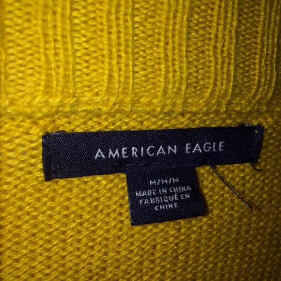 American Eagle, Yellow 2 stripe sweater - Picture 5 of 5